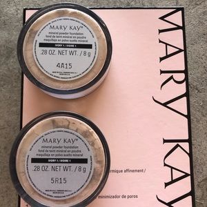 Mary Kay mineral powder foundation Ivory 1